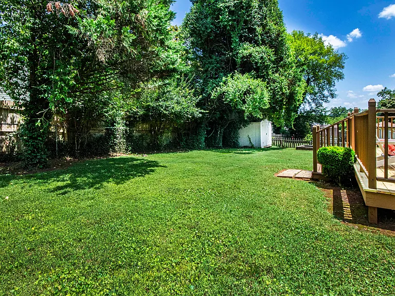 1621 Westgrove Dr — Photo 31