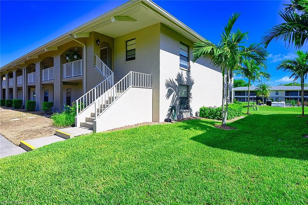 2 bed, 2.0 bath, 1377 sqft, $2,350 — Photo 4