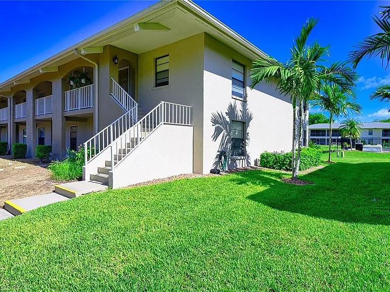135 Cypress Way E #C — Photo 4