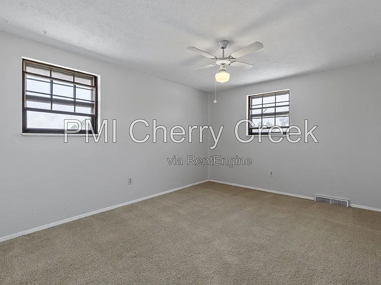 207 S Ursula St — Photo 25
