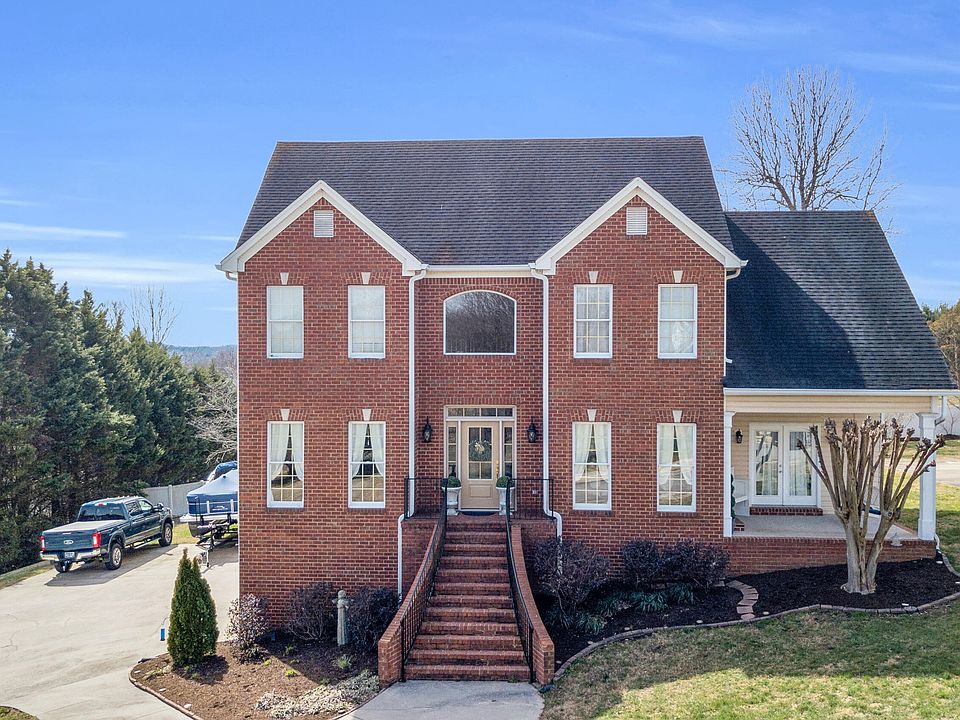 1st image of 278 Bartlett Cir NE