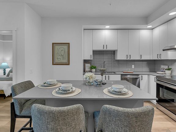 5th image of 2390 City Gate Blvd #102