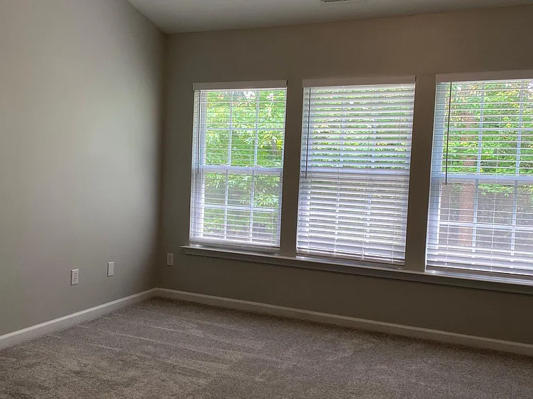 4236 Vienna Crest Dr — Photo 15