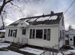 1790 Memorial Dr, Chicopee, MA 01020