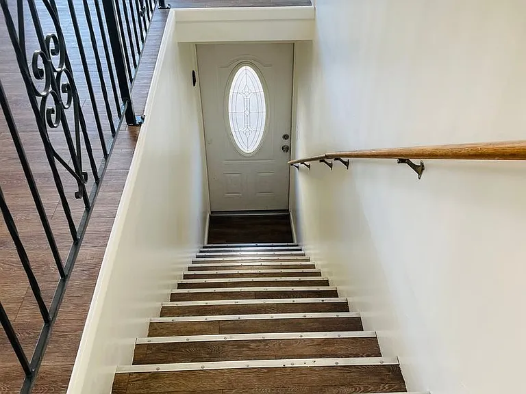 129 E Santa Ana St — Photo 15