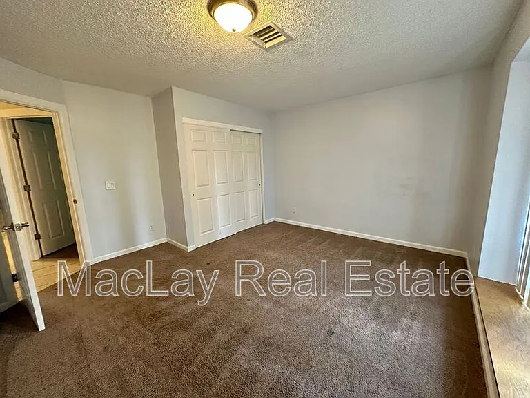 240 S Laveen Dr — Photo 14