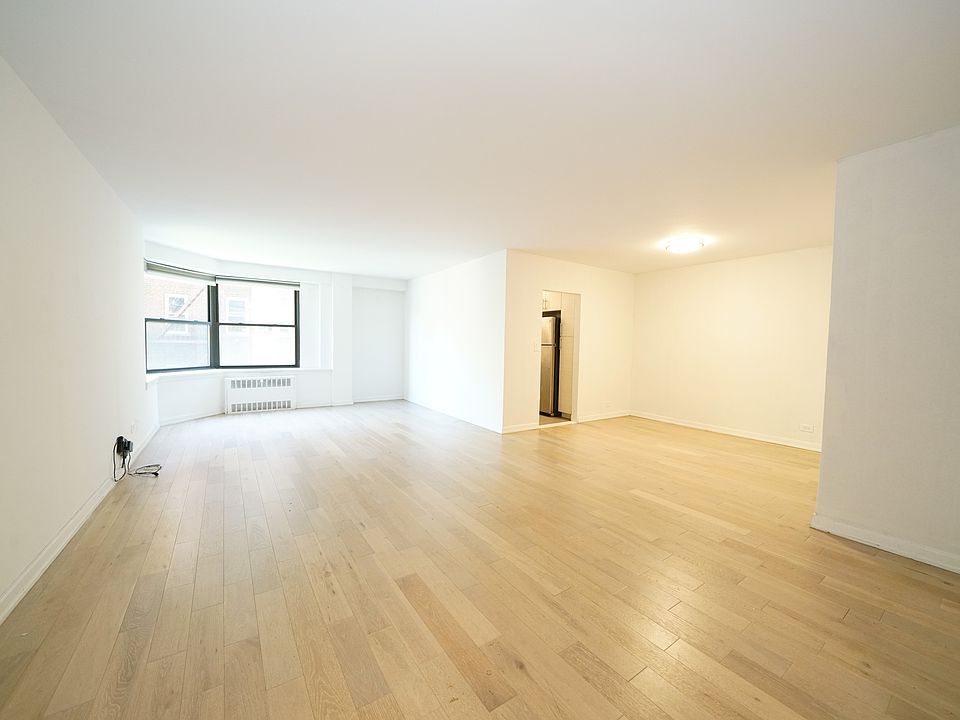 1st image of 1700 York Ave APT 4R