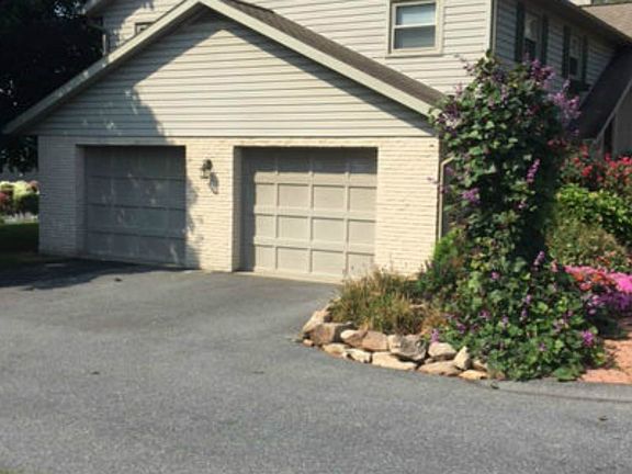 24 Troy Dr garage