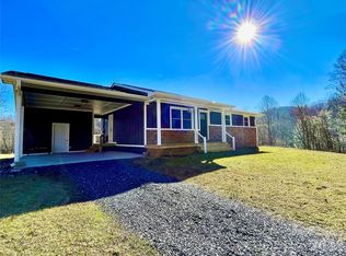 2019 Dale Rd, Spruce Pine, NC 28777