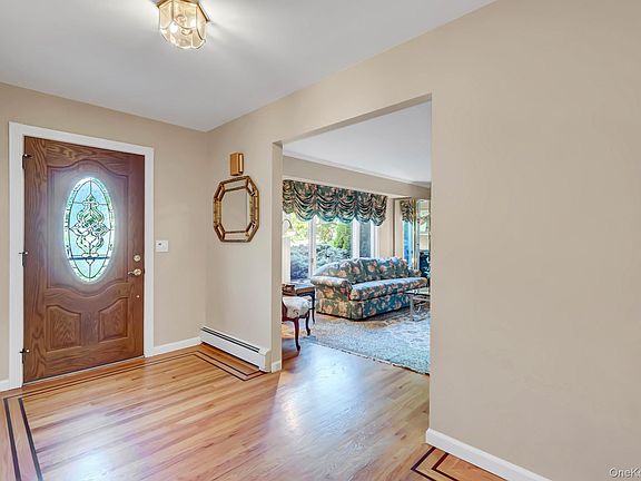 4th image of 54 Sandy Hollow Drive
