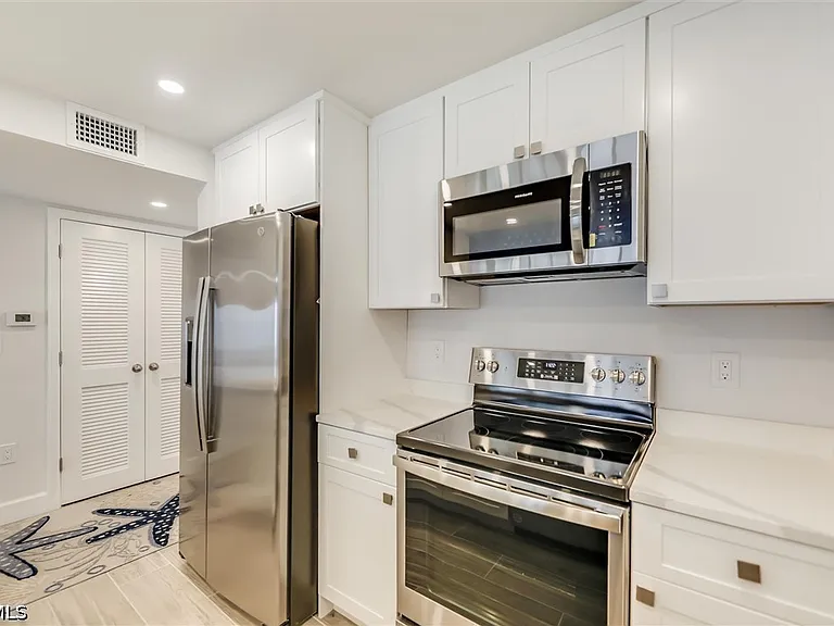 760 Sextant Dr #321 — Photo 20