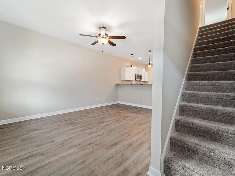 18 Catalina Cir — Photo 5