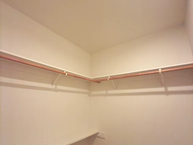 Walking Closet!
