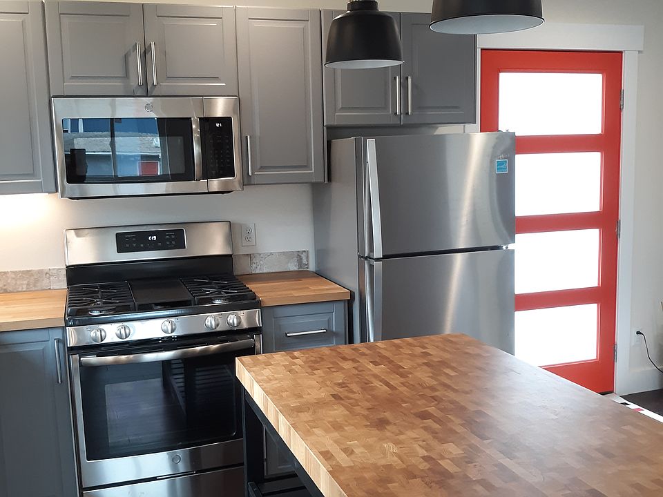 Modern sleek design. Kitchen bar eating.
