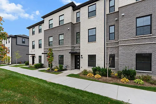 2845 Summers Pl Photo 1
