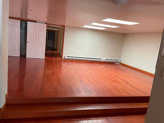 5th image of 148 Main St Unit 6