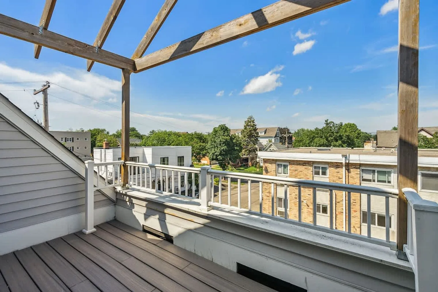 5 bed, 3.0 bath, 2088 sqft, $6,187 — Photo 3