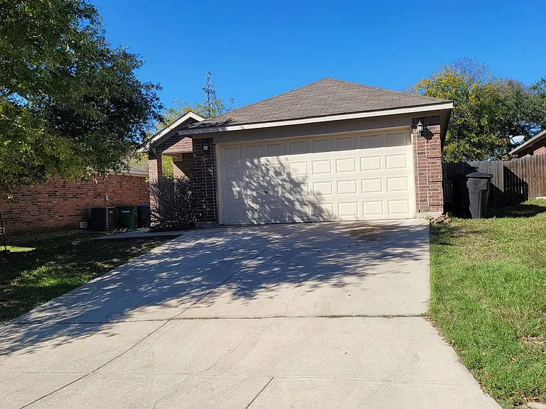 6503 Ithaca Frst — Photo 2