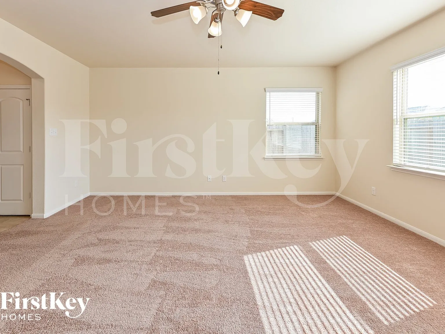 4 bed, 3.0 bath, 2370 sqft, $2,395 — Photo 3