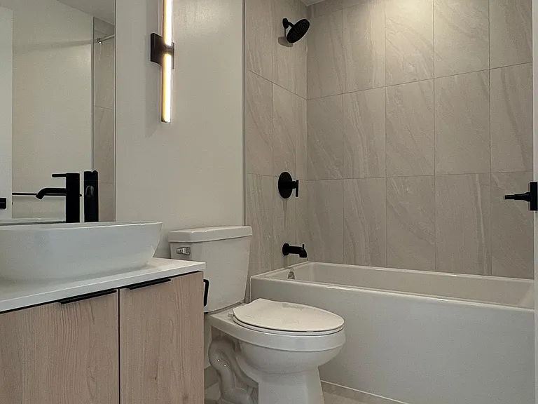 1185 Dupont St #2210 — Photo 9