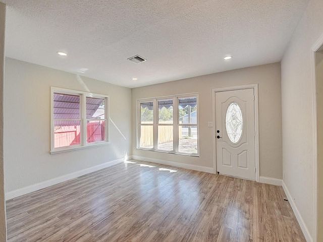 1st image of 348 SE 4th Ave