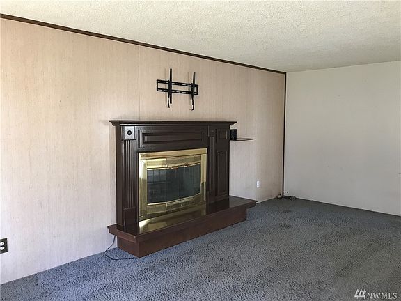 5th image of 312 E Kennaston Ave