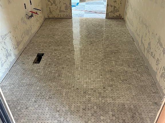 5th image of 14725 Autumn Ridge Ln