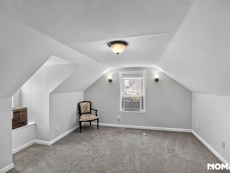 8217 Cornwall Rd — Photo 17