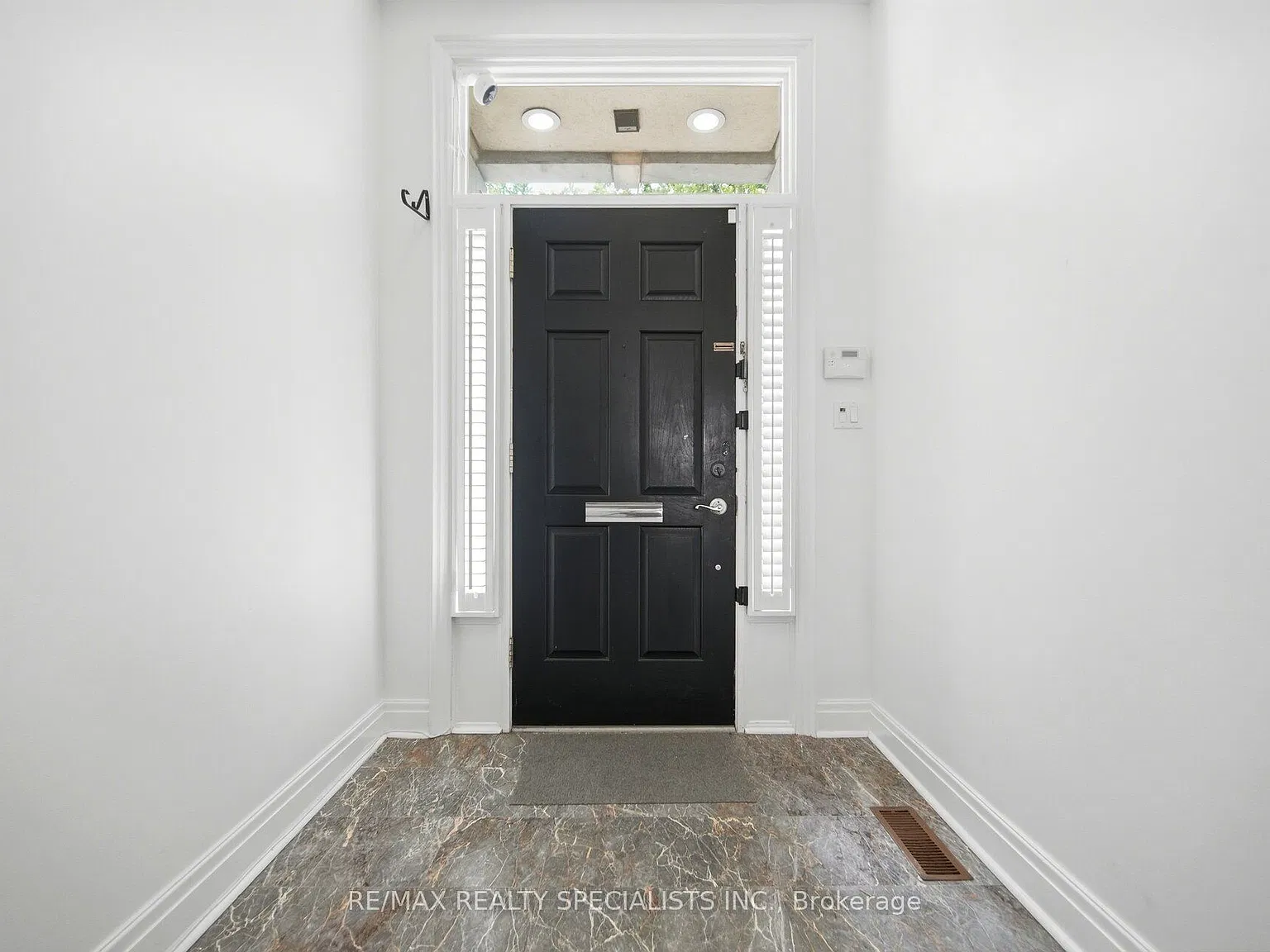 4 bed, $6,500 — Photo 4