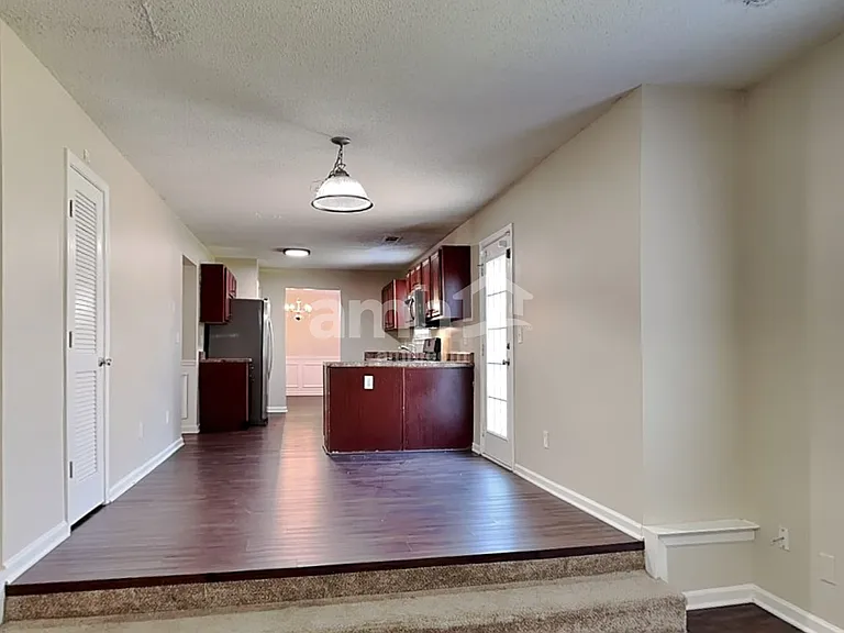 1124 Stepping Stone Ln — Photo 5
