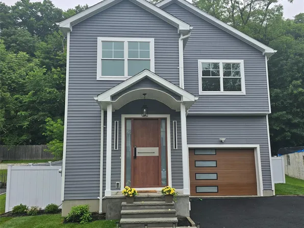 105 Valley Road, White Plains, NY 10604