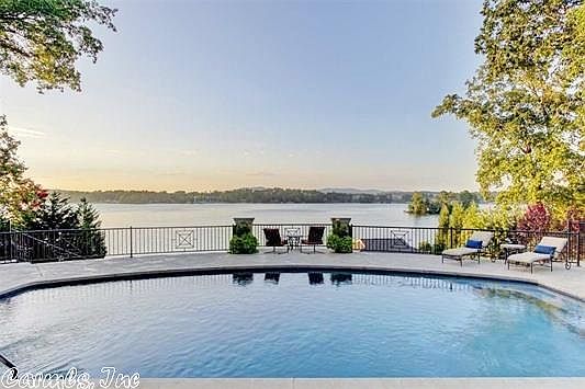 5th image of 804 Long Island Dr
