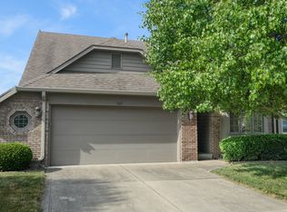 697 Cottage Ln, Greenwood, IN