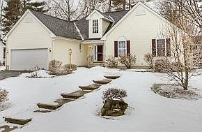 2nd image of 40 Wood St