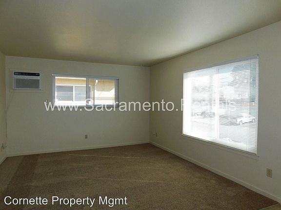 4th image of 717 Lampasas Ave APT D