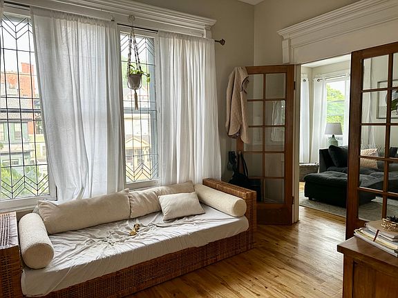 3rd image of 364 Bryant St APT 4