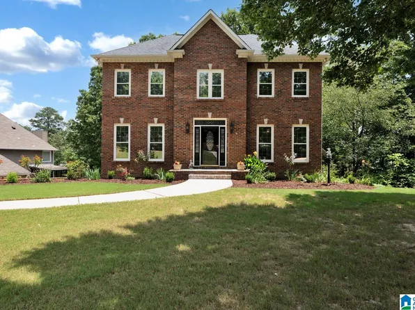 604 Crest View Cir, Hoover, AL 35244