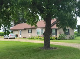 104 Zuyder Zee Ave, Hollandale, MN 56045