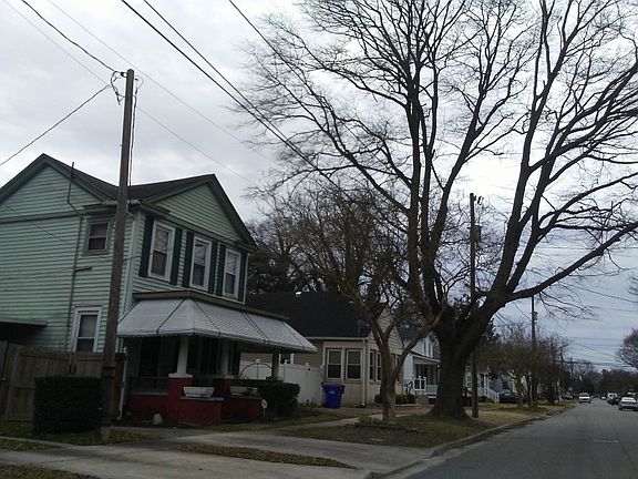 5th image of 1810 Charleston Ave