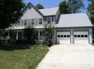 18 Harrow Ct, Sterling, VA 20165