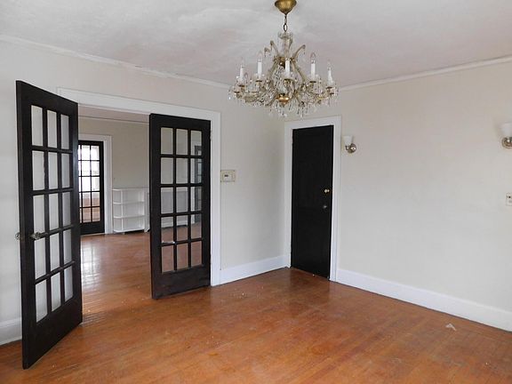 3rd image of 431 Tecumseh Ave