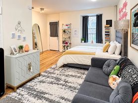 38 W 85th St