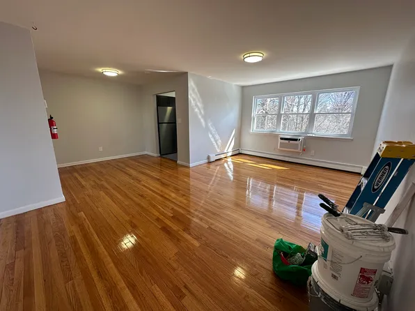 347 Aycrigg Ave APT C7, Passaic, NJ 07055
