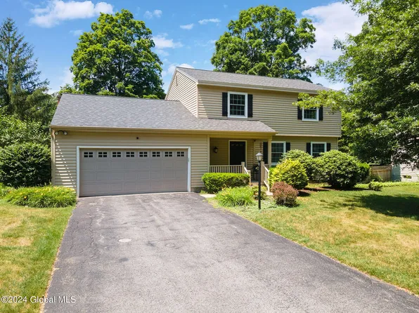 9 Wedgewood Drive, Saratoga Springs, NY 12866