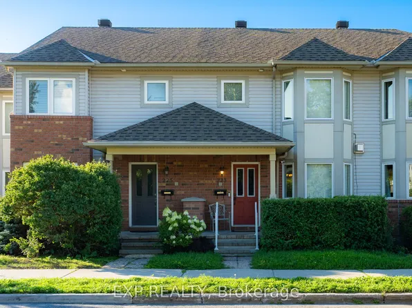223 Monterey Dr, Ottawa, ON K2H 7B1