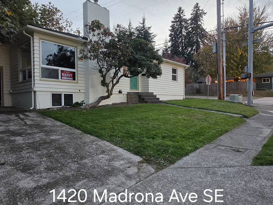 1420 Madrona Ave SE