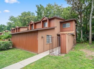 5740 SW 8th Pl, Gainesville, FL 32607