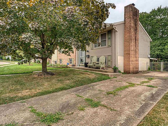 3rd image of 5900 Berry Ln