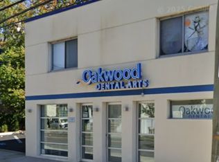1140 Victory Blvd, Staten Island, NY 10301