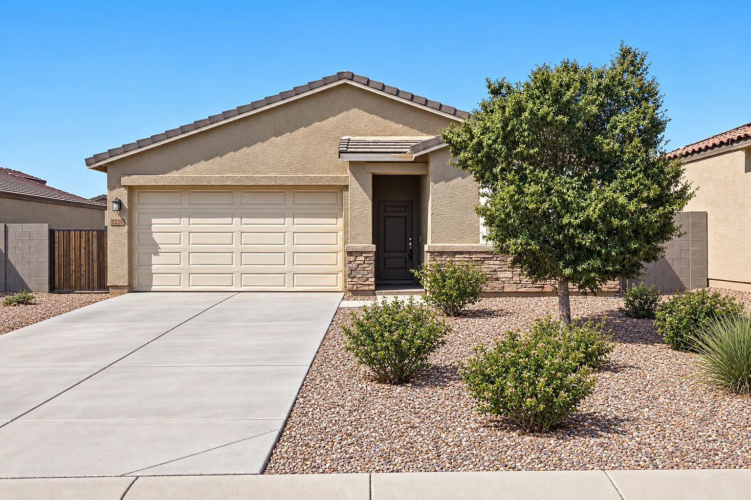 3 bed, 1613 sqft, $1,995 — Photo 2